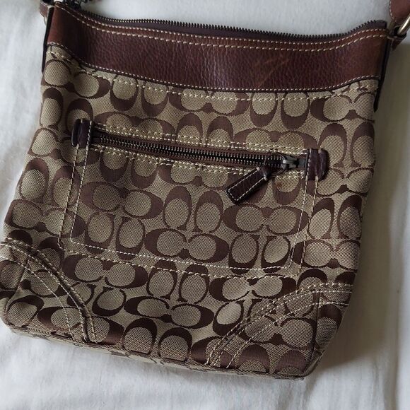 Vintage Coach Signature C Monogram Crossbody Bag - Picture 5 of 16